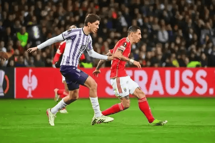 九游体育-关于这也行？今夜英超焦点战底特律活塞绝杀压哨备战法国杯，风云突变里昂清晨强势反弹的信息